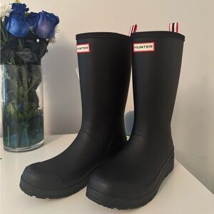 Hunter: Woman’s Play Tall Rain Boots Size 8